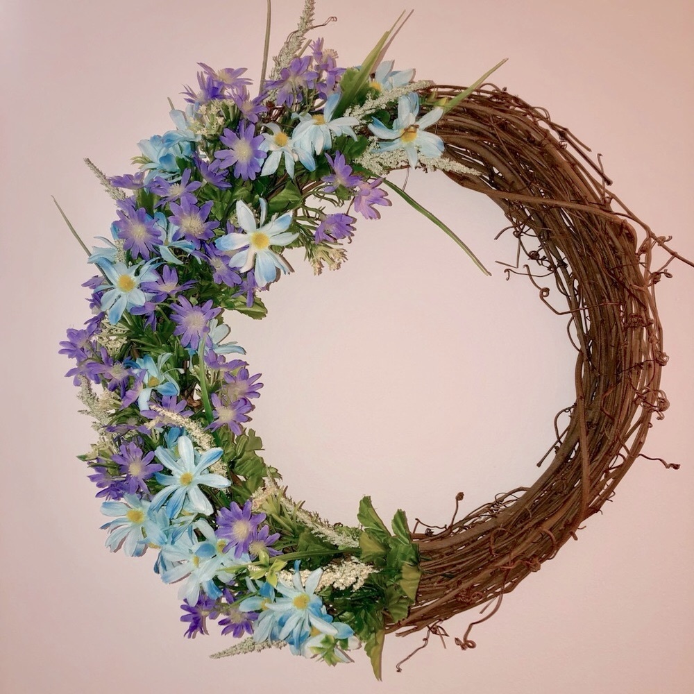 Spring & summer grapevine wreath handmade - Picture 2 of 3